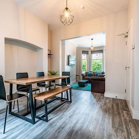 Pass The Keys Beautiful 4Br Restored Red Brick Cafes And Park Belfast Luaran gambar