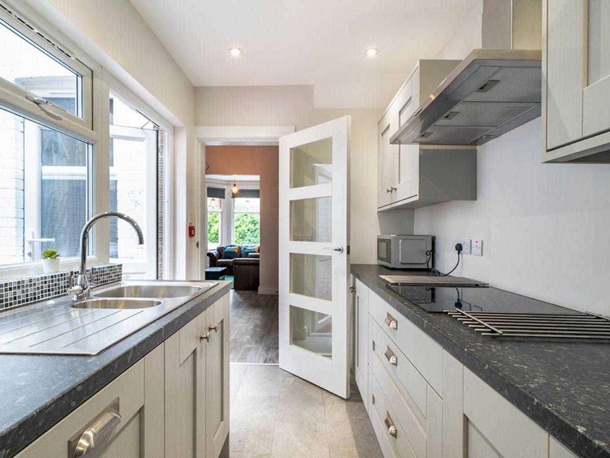 Pass The Keys Beautiful 4Br Restored Red Brick Cafes And Park Belfast Luaran gambar