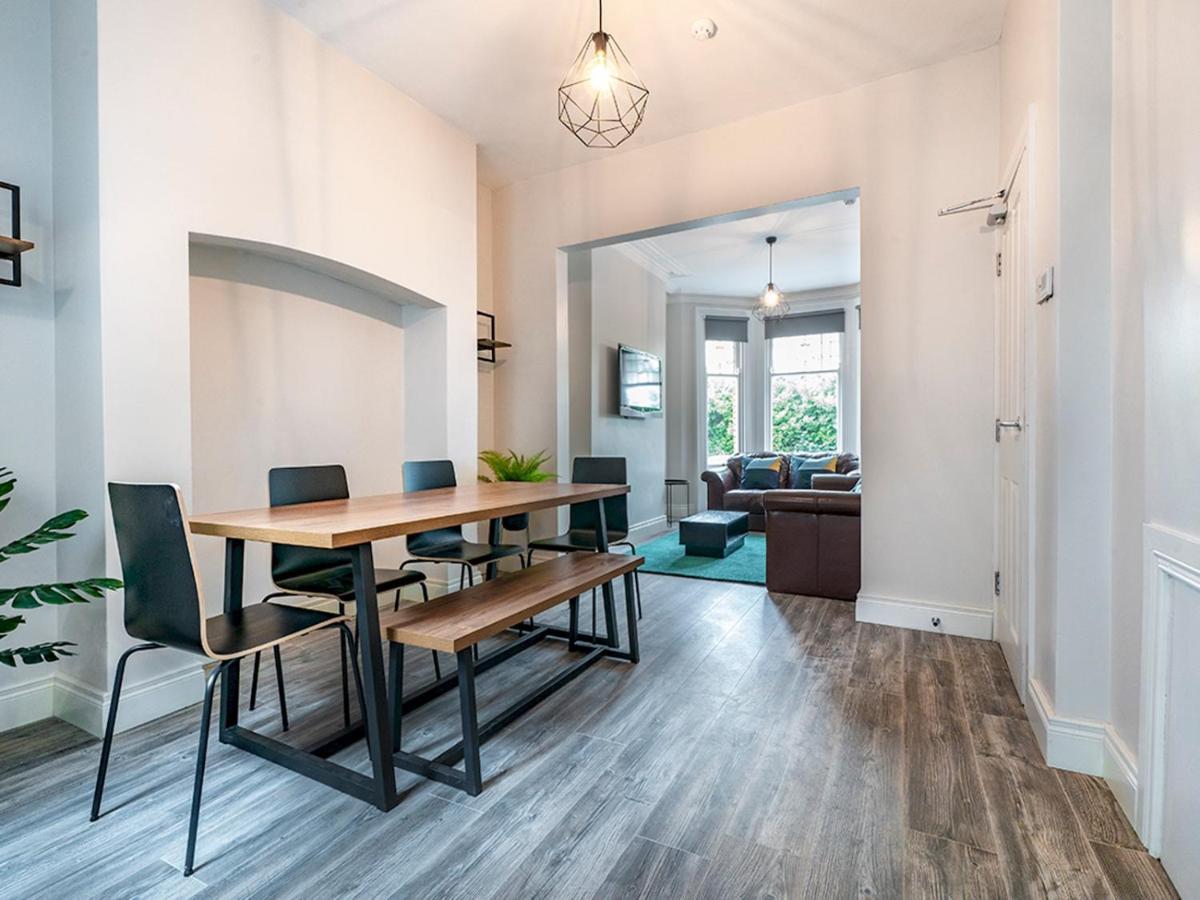 Pass The Keys Beautiful 4Br Restored Red Brick Cafes And Park Belfast Luaran gambar