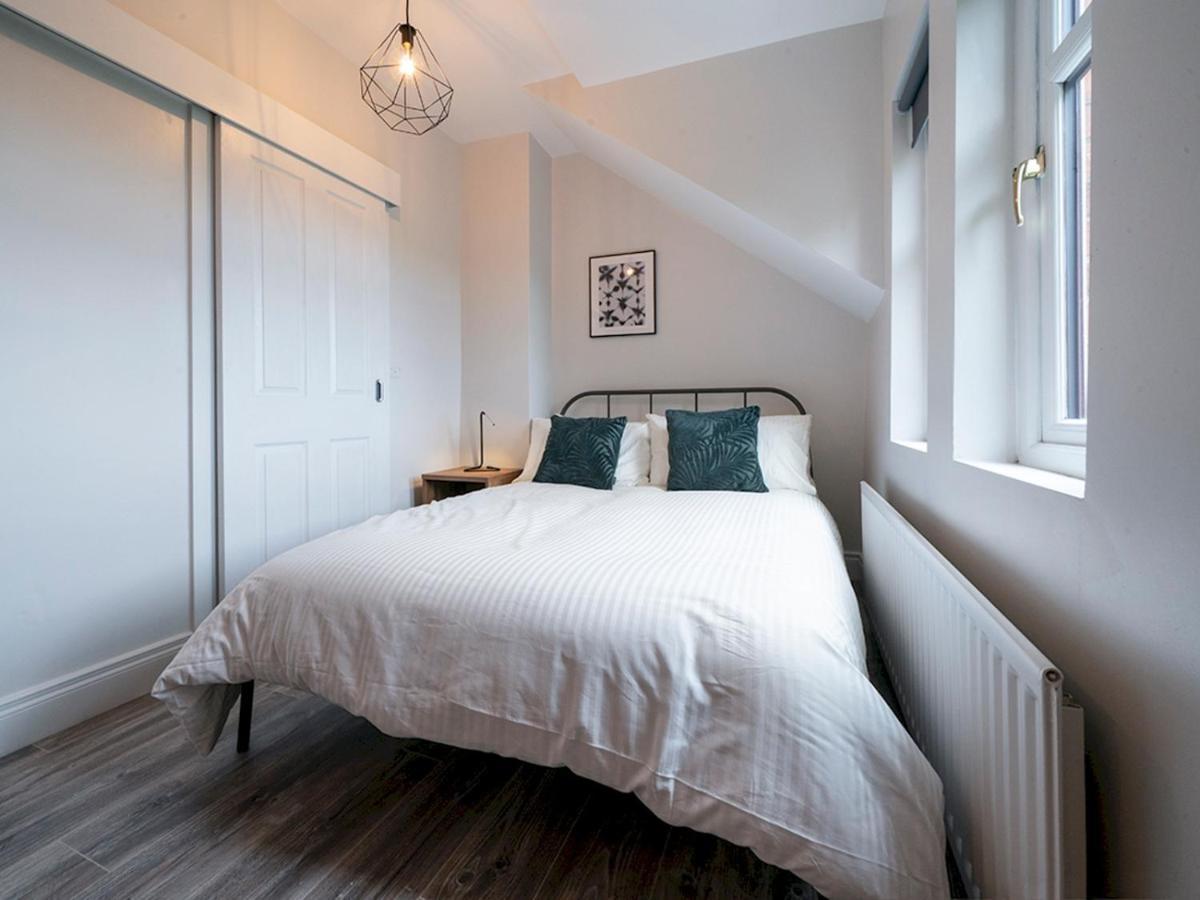 Pass The Keys Beautiful 4Br Restored Red Brick Cafes And Park Belfast Luaran gambar