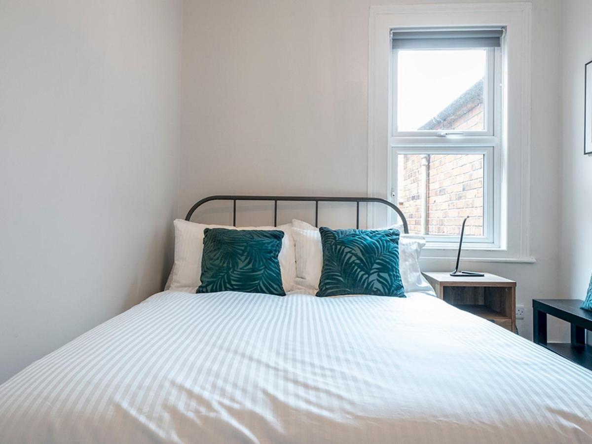 Pass The Keys Beautiful 4Br Restored Red Brick Cafes And Park Belfast Luaran gambar