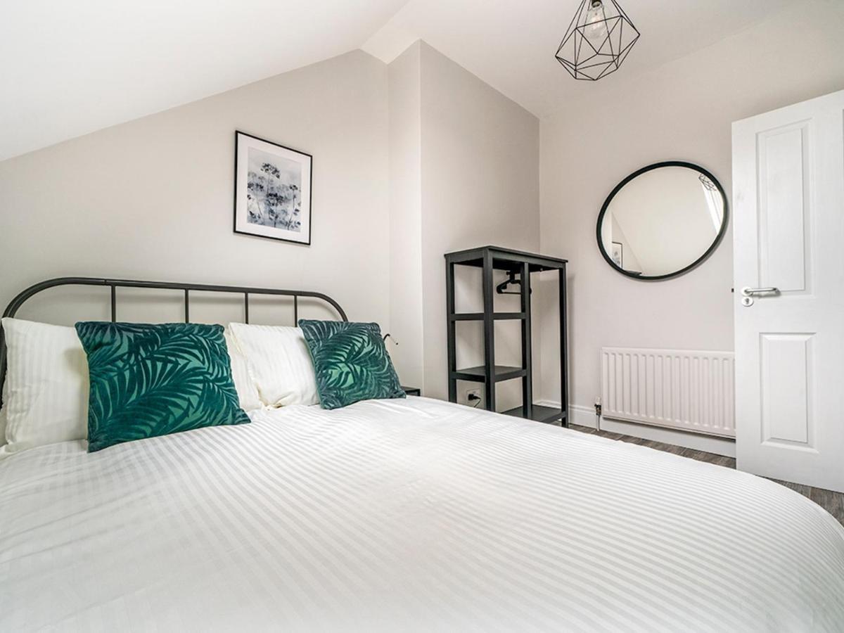 Pass The Keys Beautiful 4Br Restored Red Brick Cafes And Park Belfast Luaran gambar