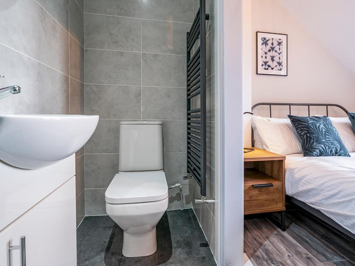 Pass The Keys Beautiful 4Br Restored Red Brick Cafes And Park Belfast Luaran gambar